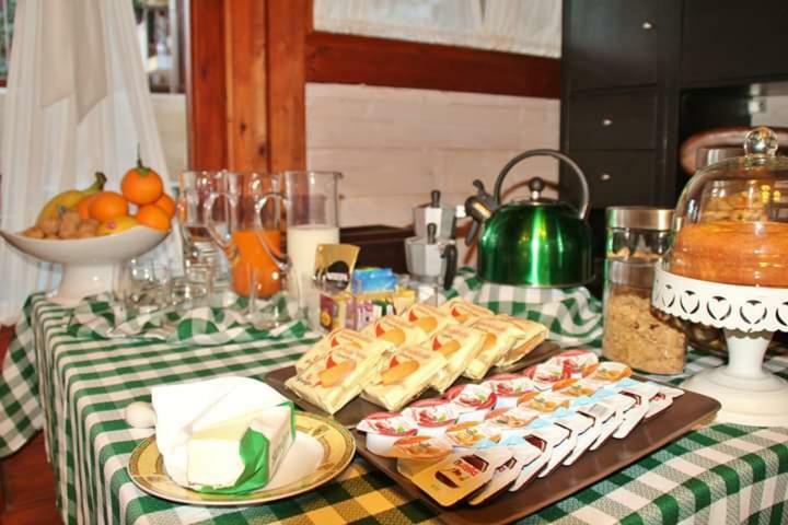 圣埃拉莫因科莱 The Holiday House酒店 外观 照片